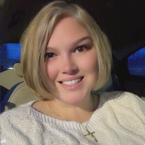 Meet your Posher, April